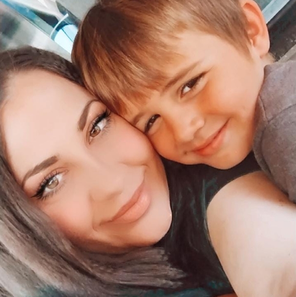 Meet your Posher, Heather - Picture 6 of 7